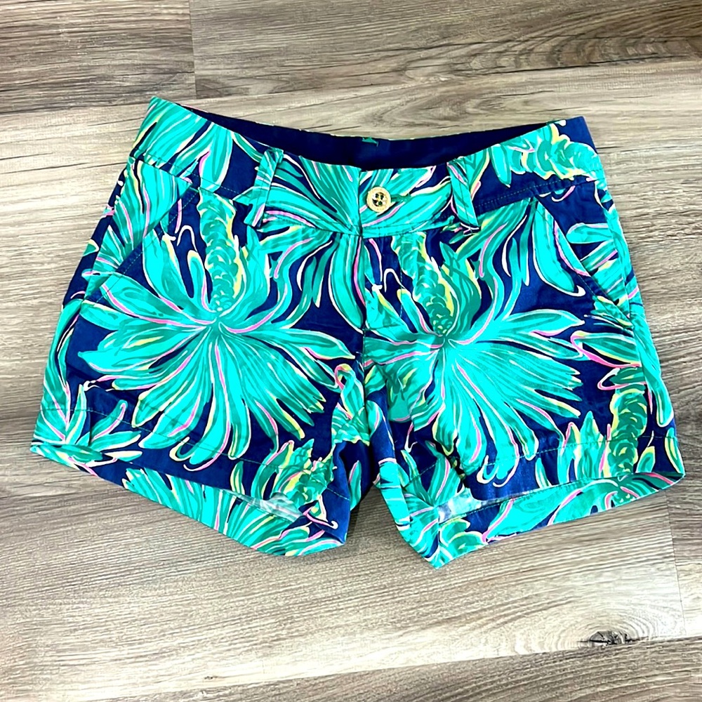 Lilly Pulitzer Tiger Palm Callahan shorts